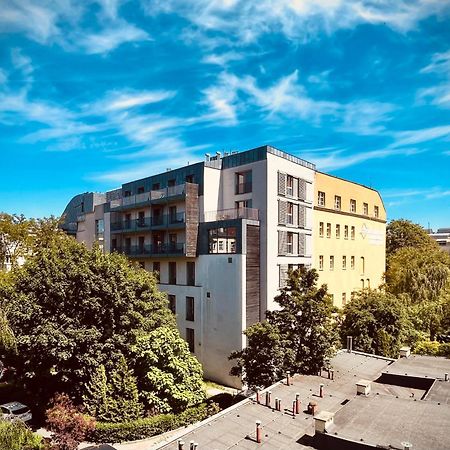 Magdalena Locum - Market Sqr - Parking Wroclaw Bagian luar foto